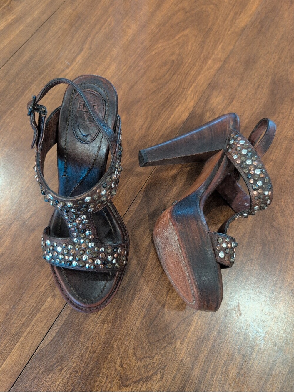 Frye Joy Studded Heels Slingback Leather T-strap Platform pump shoes Women's 6.5